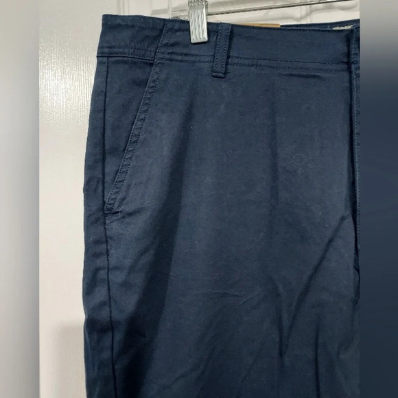NWT L.L. Bean Navy Blue Lakewashed Chino Pant in Size 18 Regular - Picture 2 of 10